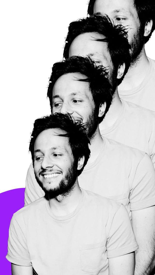 Le nouvel album de Vianney "à 2 à 3" est disponible sur Deezer.