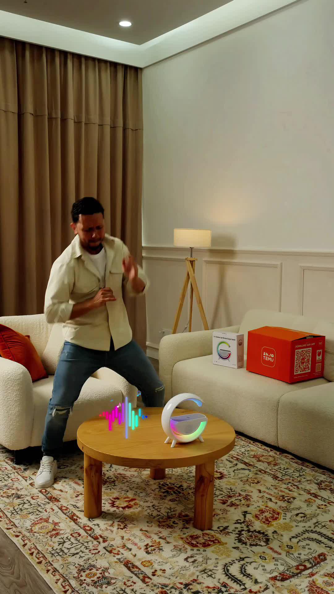 ✨Llegó la iluminación ambiental Rhythm RGB IC, su nuevo esencial para transformar cualquier espacio! #IluminaciónAmbiental #LámparaDeÁnimo #TecnologíaRGB #DecoraciónDelHogar #HabitaciónGamer #CargadorInalámbrico #DespertarNatural #LámparaConAltavoz #RegaloPerfecto #TemuDecor