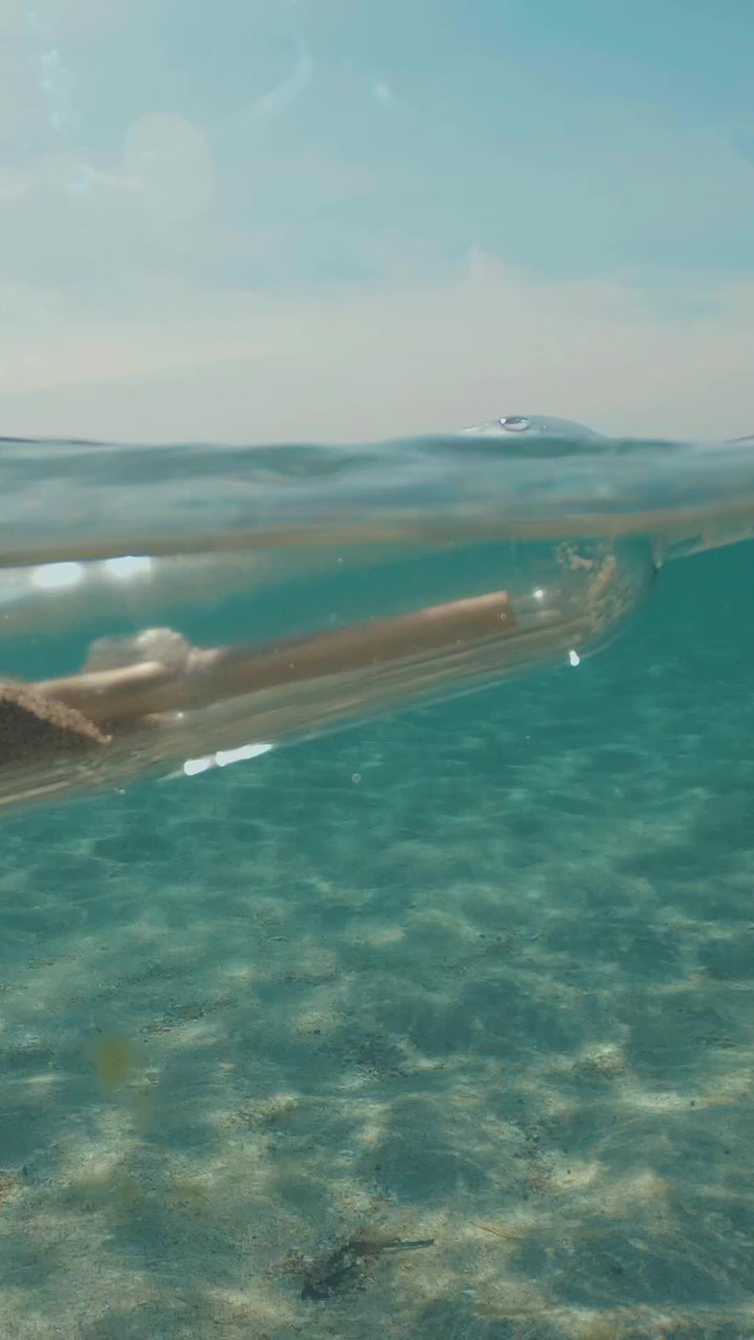 Free download - the 1st time capsule app that sends messages NOW to be delivered at any future date!