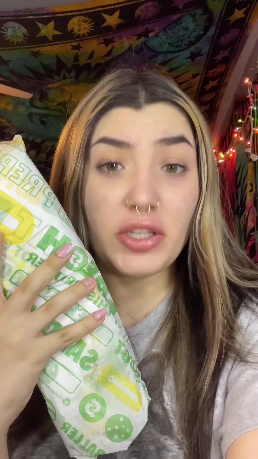 i love free food #fyp #coupert #subway  #greenscreenvideo