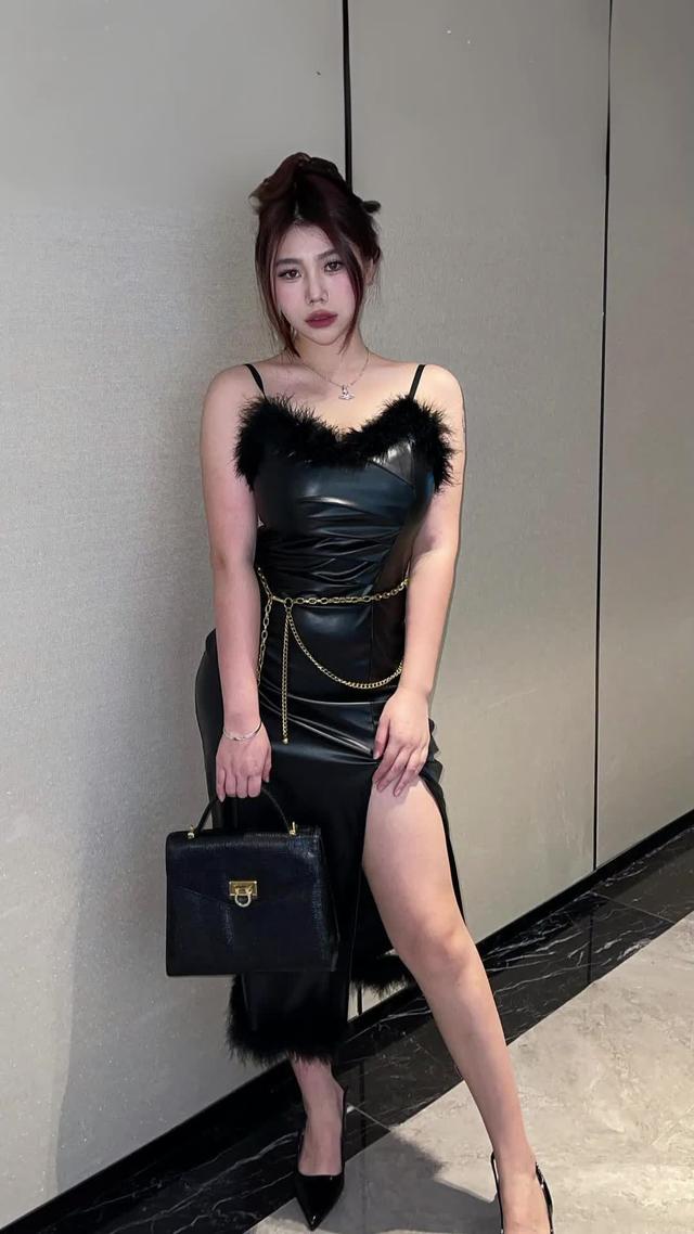 Wow~Just upload a photo and let anyone in the photo dance!