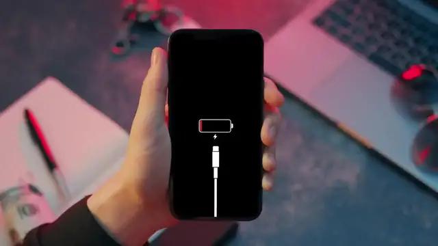 Boring lockscreen while charging? We got your back