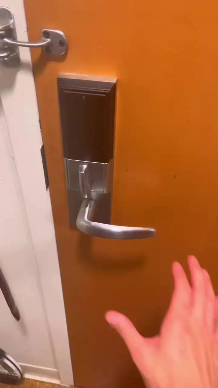 Highly recommend this otome game for girls！