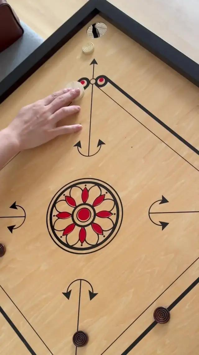 هل يوجد أحد للعب معا؟