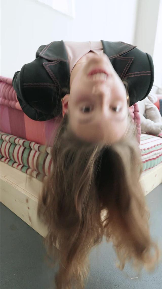 Bestelle deinem Kind die Bling Card für die Sommerferien – einfach per App!