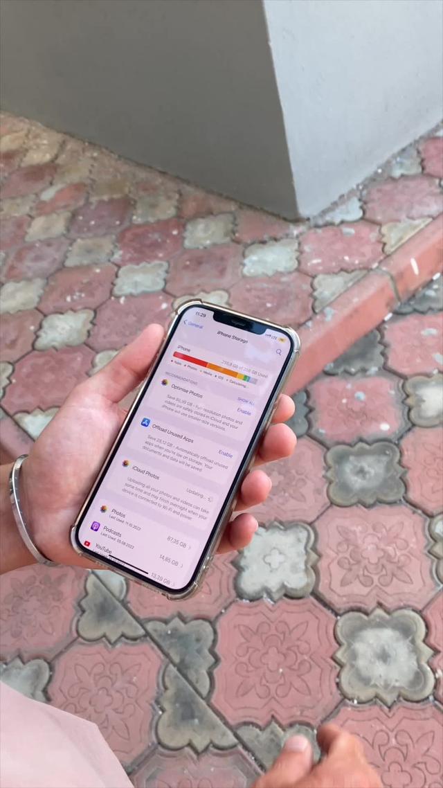 Clean your phone from duplicate photos and videos