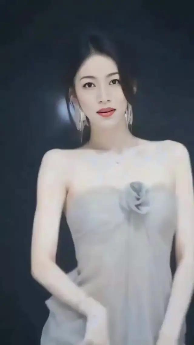 The Ultimate Dress-Up App: Youface Review 👗 #youface#youfaceapp#fyp#FashionTech #AIStyle