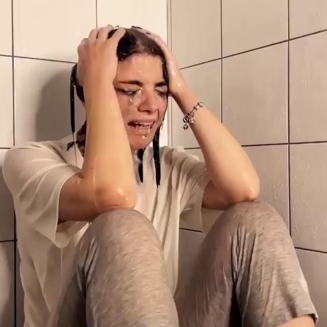 Real-time live, real-time chat.