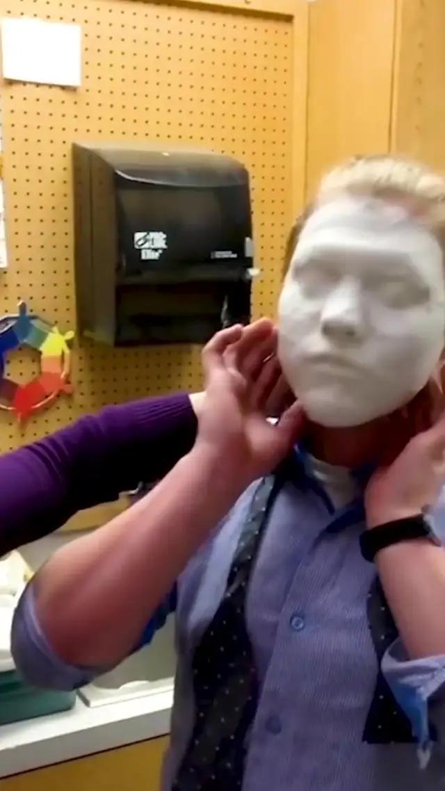 Build your salon! Download now!