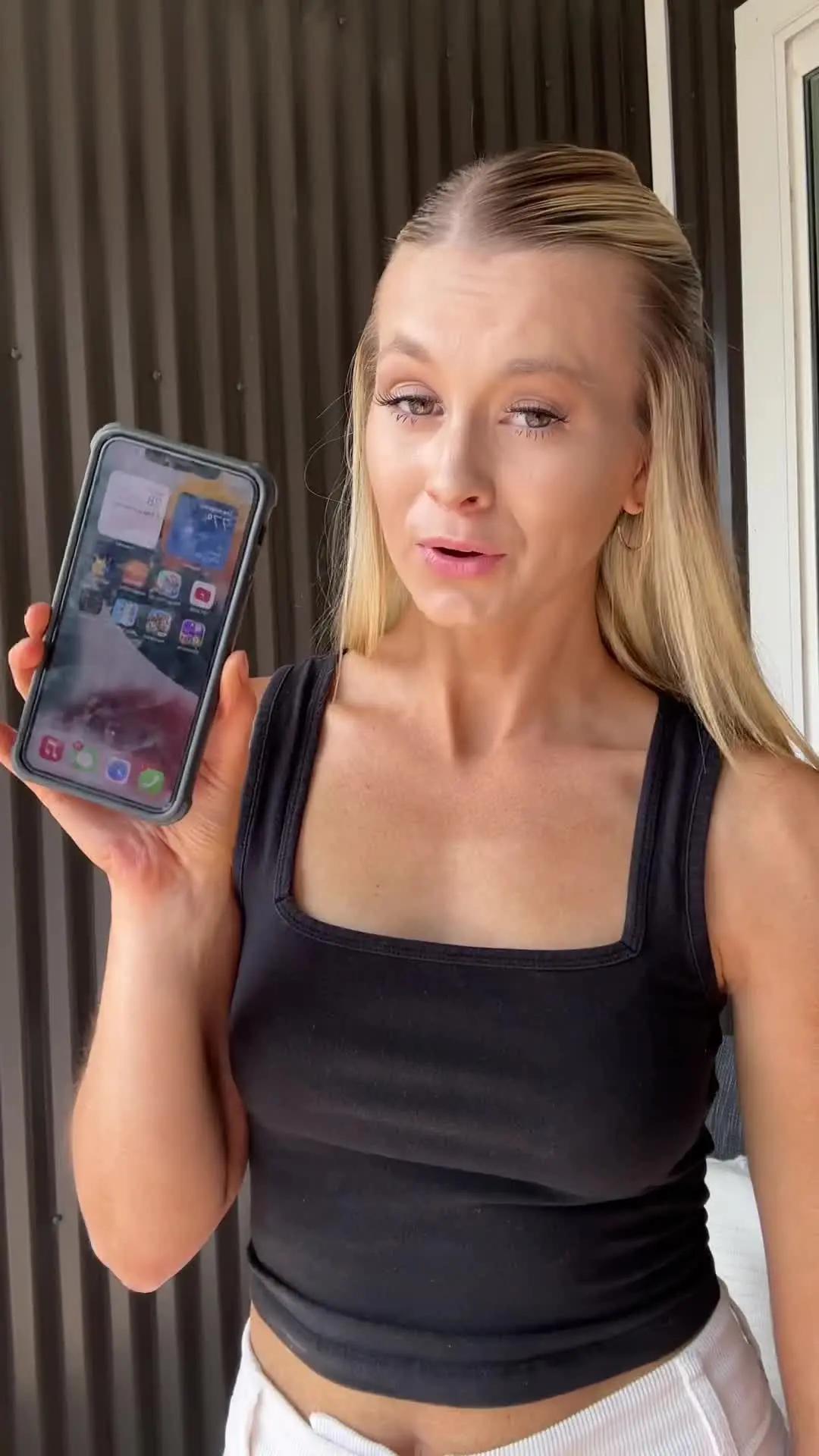 Set exclusive widgets & themes for your Phone!