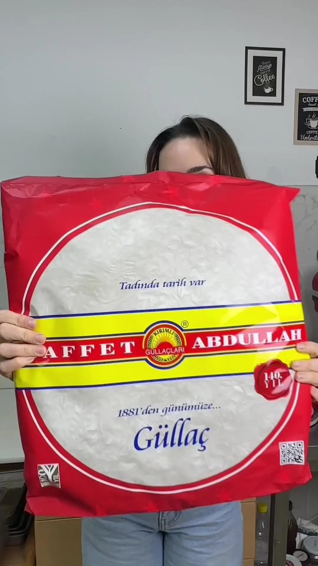 n11’de ramazan günleri başladı! Sürpriz kuponlar ve avantajlı fiyatlara ek n11’de tüüüüm alışverişlerinizde sipariş tutarının %5’ini UçUç puan olarak kazanabiliyorsunuz. 1 puan = 1 TL 💰 Puanlarınızı ister alt limitsiz kuponlara çevirin, ister sevdiklerinizi yollayın onlar kupona çevirsin. İster hepsini tek siparişte kullanın, ister farklı farklı kuponlar oluşturun 🤩 Siz de bu fırsatları kaçırmamak için hemen n11’e gelin! 💜💛 @n11  Bu arada Güllaç tarifinin detayları aşağıda: •12 adet güllaç yaprağı • 1,5 litre süt  • 2 su bardağından bir parmak az şeker  • 1/2 çay bardağı gül suyu (isteğe bağlı)  • Çekilmiş antep fıstığı veya ceviz • Üstü için 👉🏻 ekstra nar taneleri ve toz antep fıstığı #işbirliği 