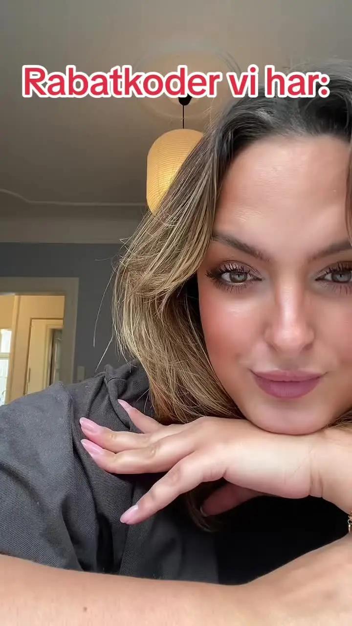 Vi har rabatkoder til alle dine julegaver 🎁🎄 Hvor vil du gerne have rabatkoder til?  #ønskeliste #julegaveønsker #julegavetips #shoppinghack #juletips #rabatkoder 