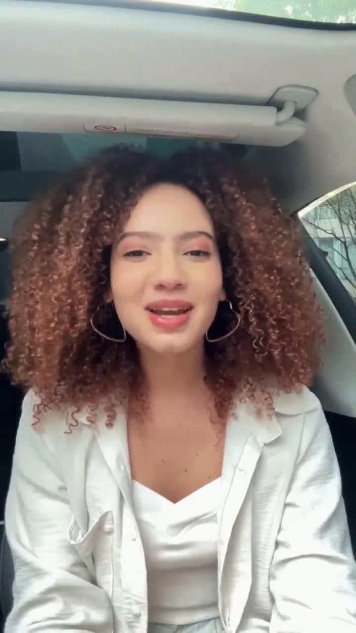 تطبيق ذكي وبسيط لتعلم اللغة الإنجليزية