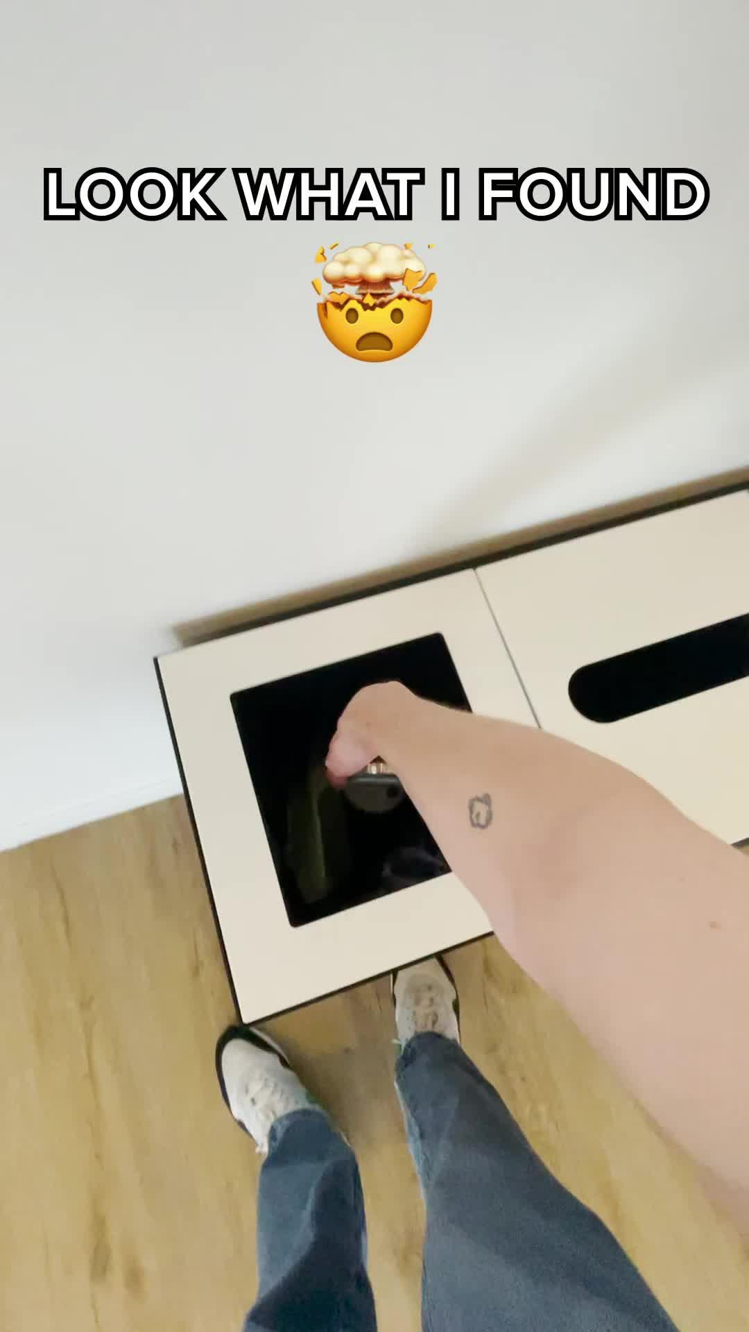 #fyp #swipewipe #cameraroll #springclean #phonehacks #camerarollswipe #iphonestorage