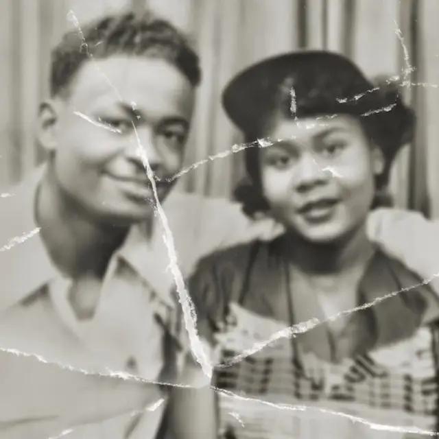 Unblur any photo or video with Pixu's powerful AI camera!