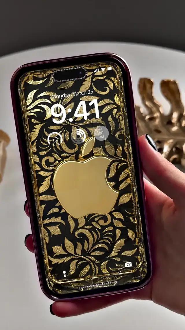 Set exclusive widgets & themes for your iPhone!