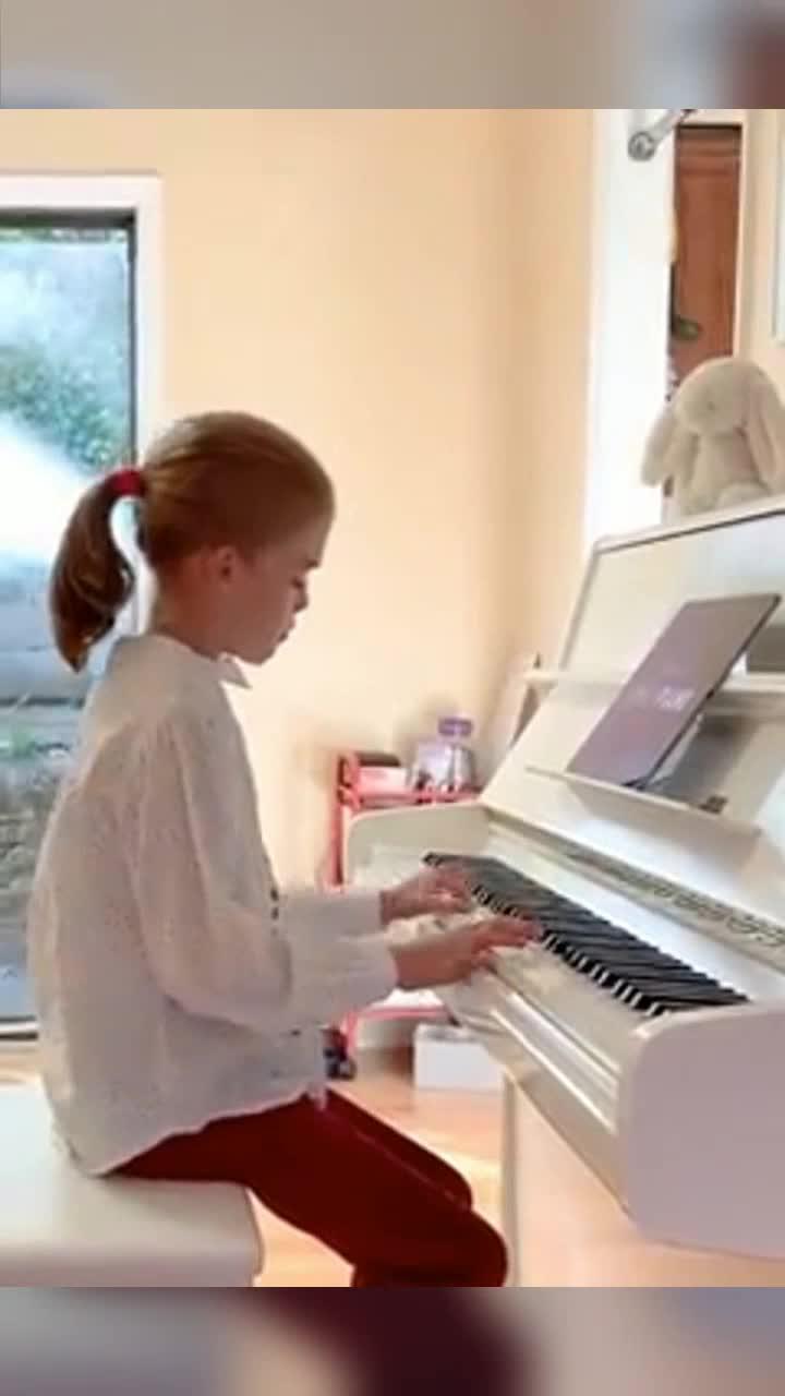 Easiest way to learn piano! 6 weeks of tutoral training!