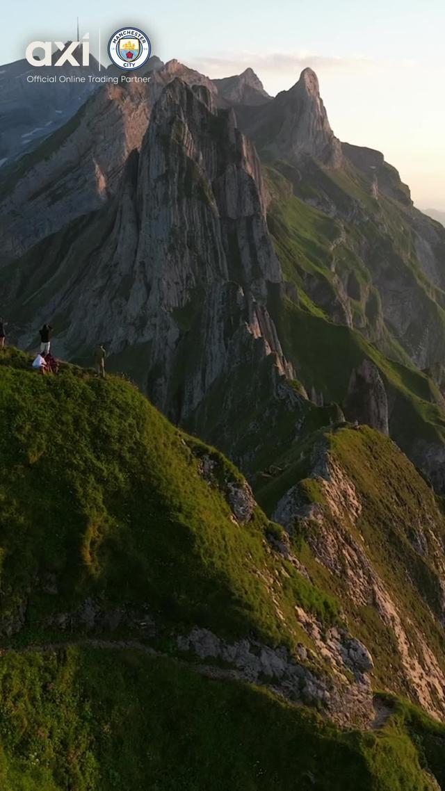 Fee-free deposits and withdrawals and seamless execution on MT4. Trade with an award-winning broker.