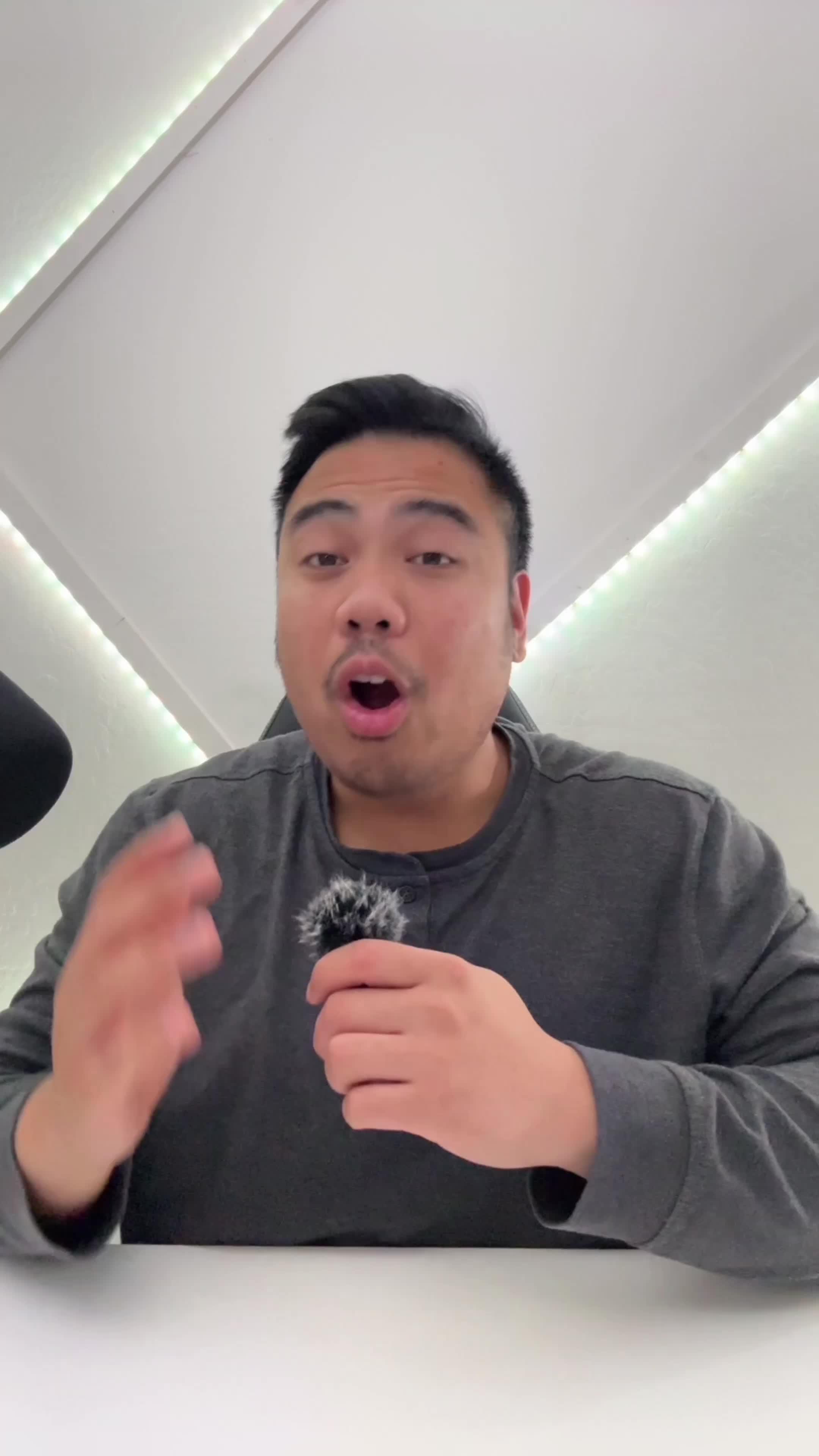 This is how i discover new restaurants before my friends