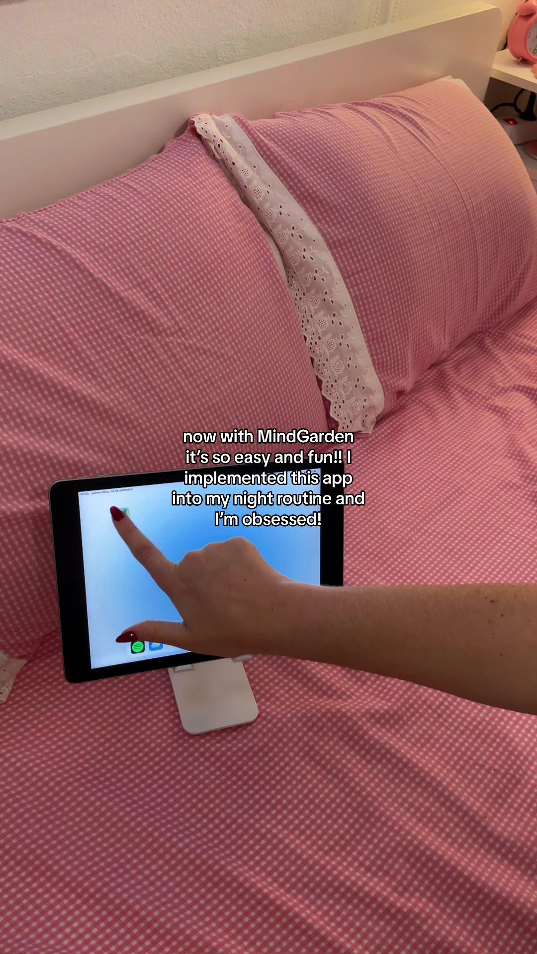 I’ve found the ultimate hack to take care of my mental health 🤍 I am completely obsessed with @MindGarden 🪴 • • • #relatable #mindfulness #mindgarden #bestmeditationapp #meditatewithme #healthyhabits #lifechangingapp #appsyouneed