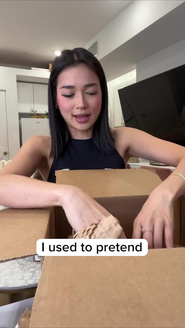 Get $20 off across 2 orders on the Weee! App