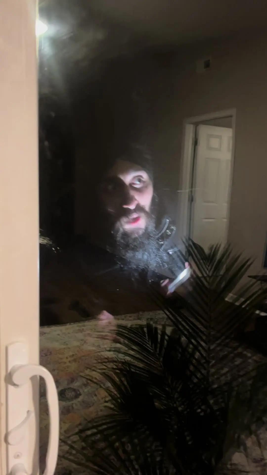 Meet Various Tenants with Different Stories！