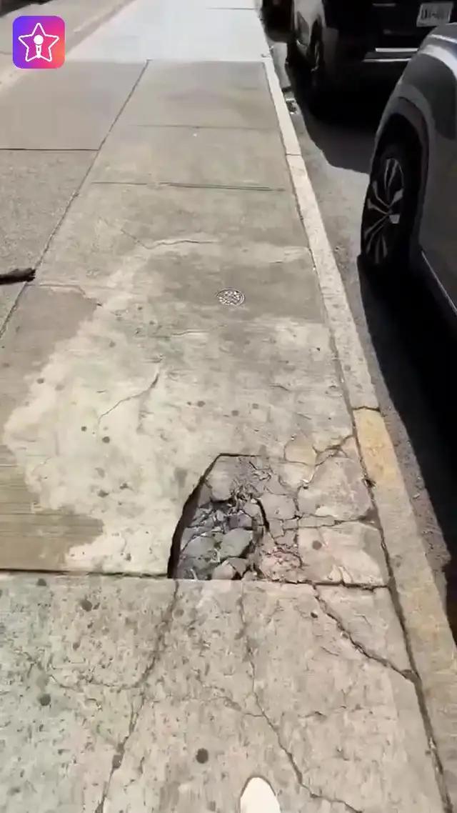 أعتقد أنك تغني أفضل منها!