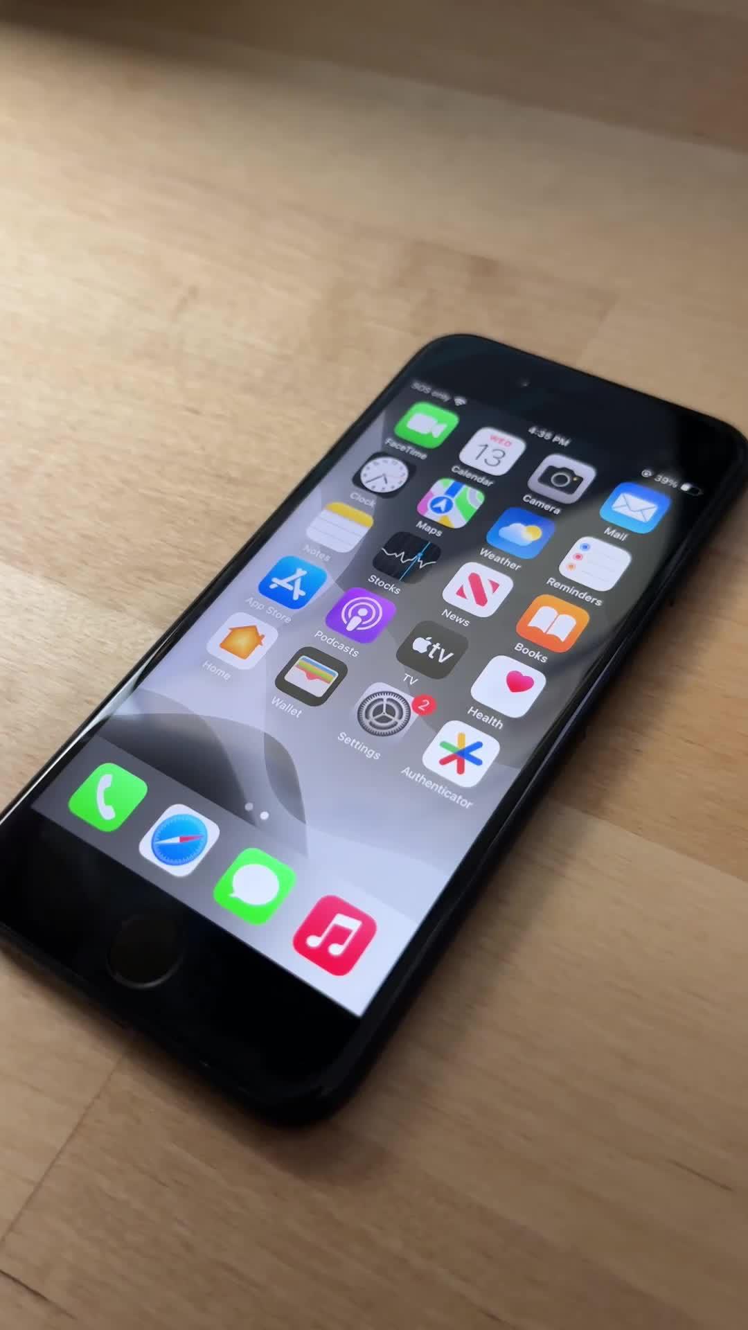 Free up iPhone storage in seconds with Cleanup!