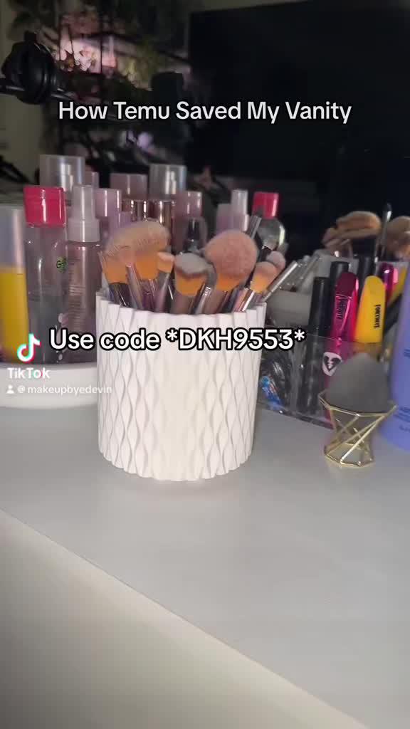 Temu saved my vanity 🔍$100 coupon bundle code: dkh9553 in #temu search and 🔗 in bi0💕 Faster Delivery and shipping, Ships from US Warehouse #temufinds #temubeauty #fashiontok #lashes #lipgloss #lipoil #eyeshadow #beauty #makeup