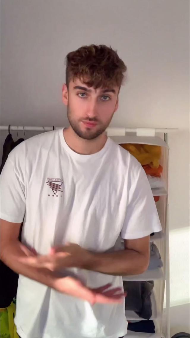 Stand out on social with Unfold. The app for content creators. 