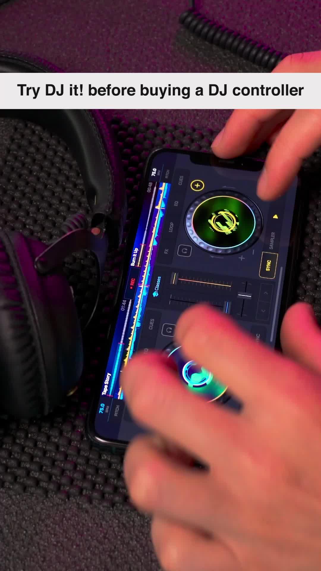 Mix on the move with DJ it #music #dj #djs #djs_lovers #djathome