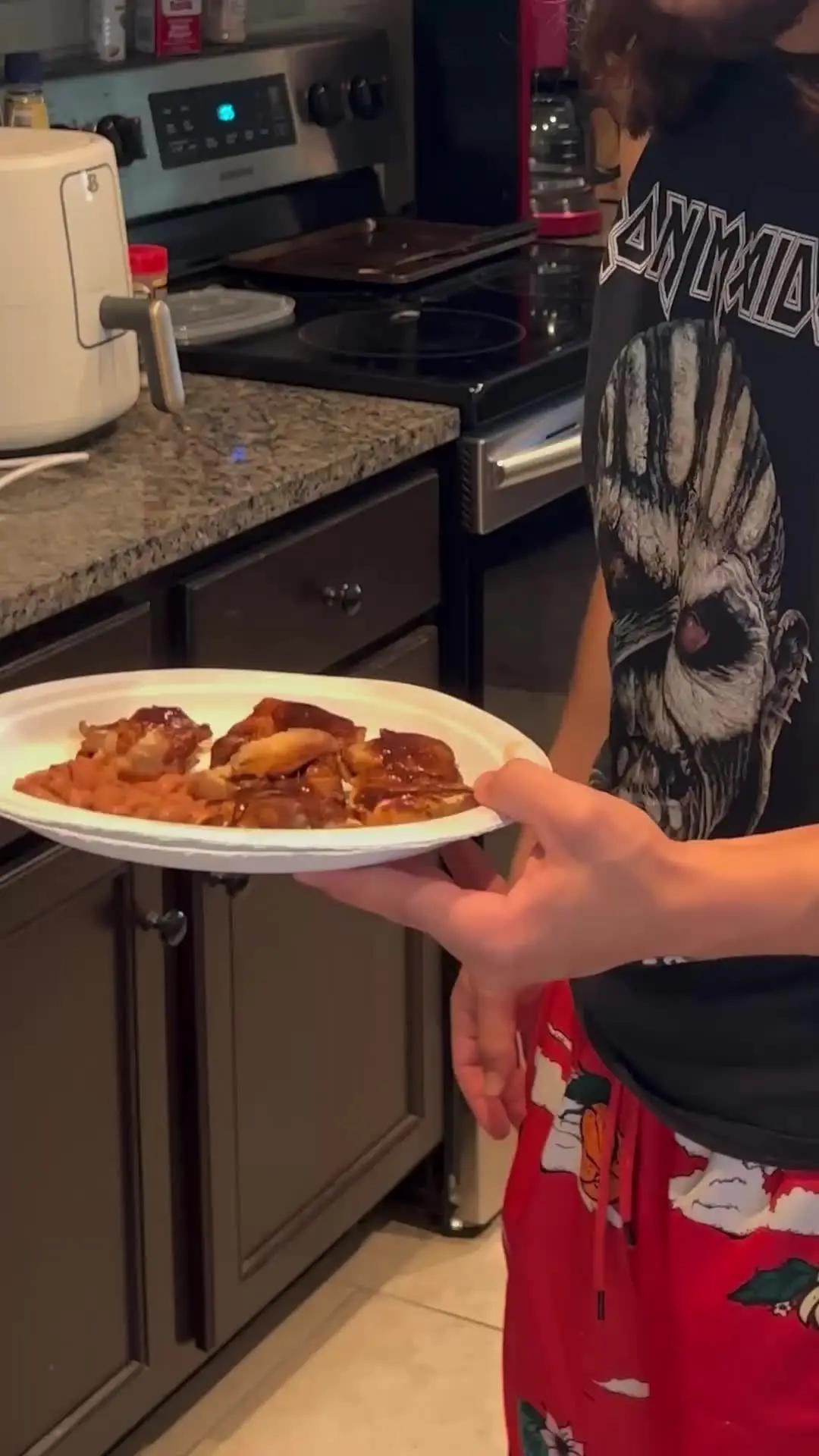 Capture Meals, Count Calories