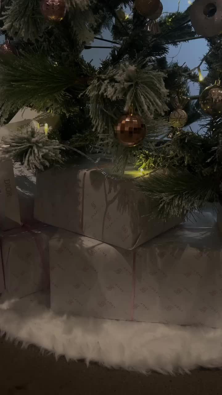 12 days, 12 drops of crazy luxury deals! Download the app to join the fun!