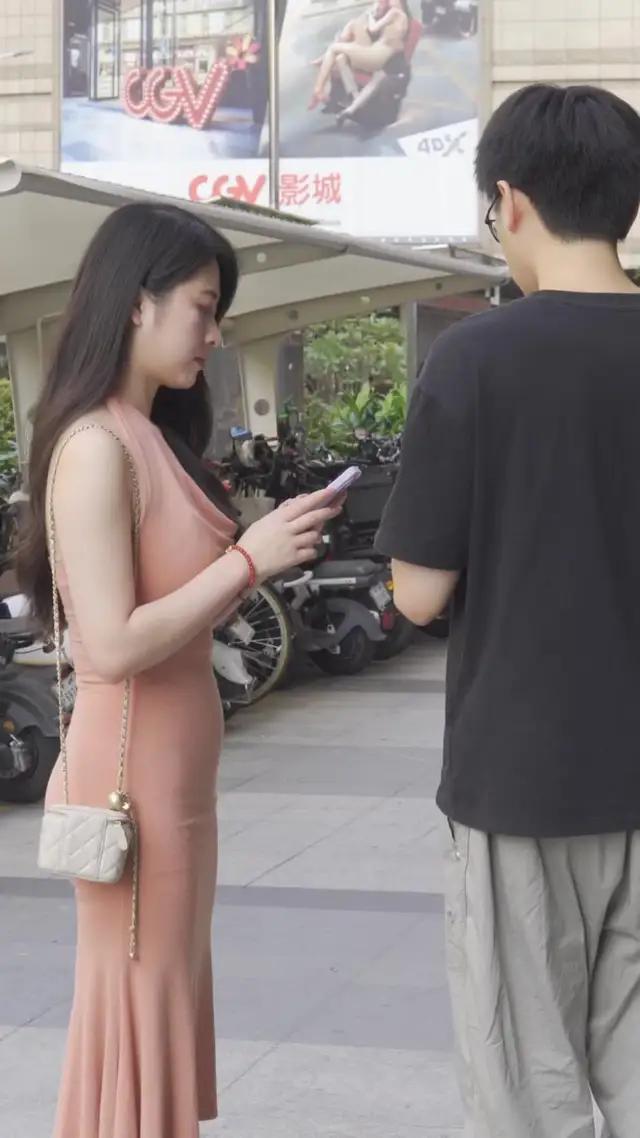 免費速配！多類型女友任你挑選，輕鬆約聊見面！