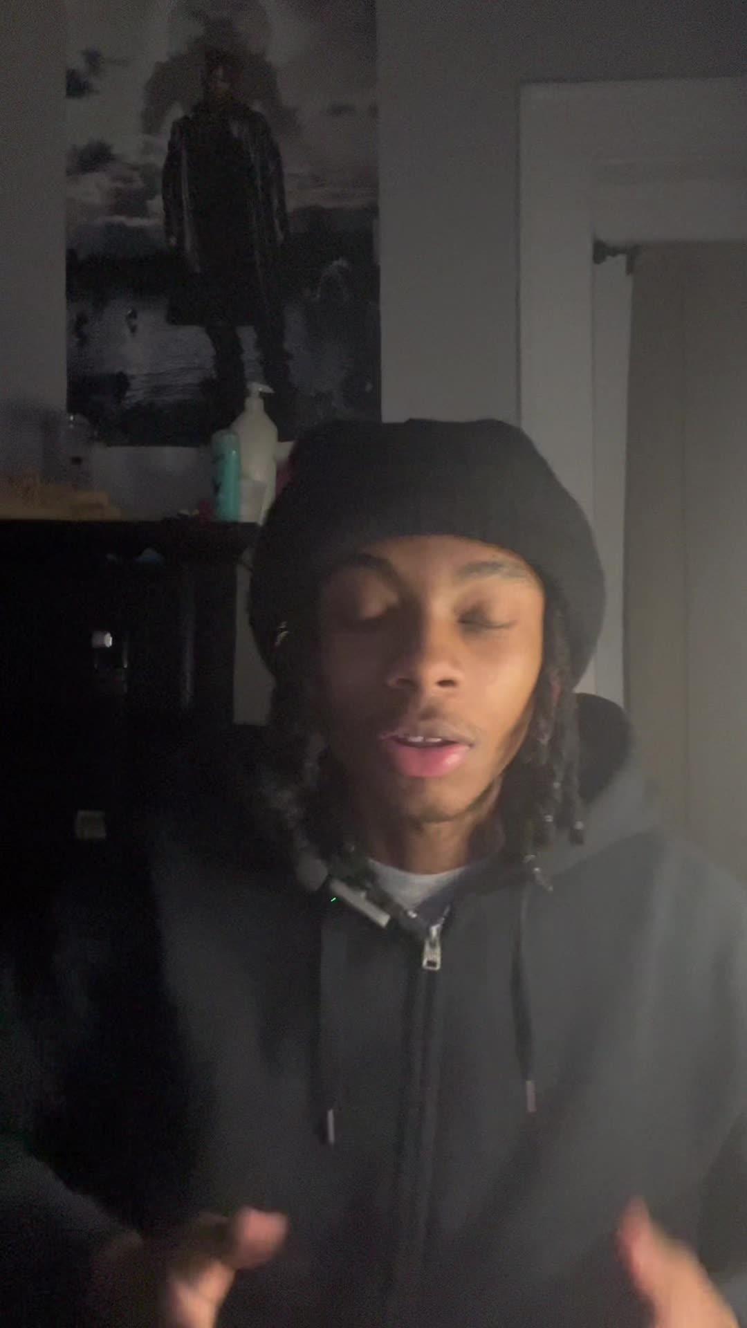 Just tap to start video chatting with new people!