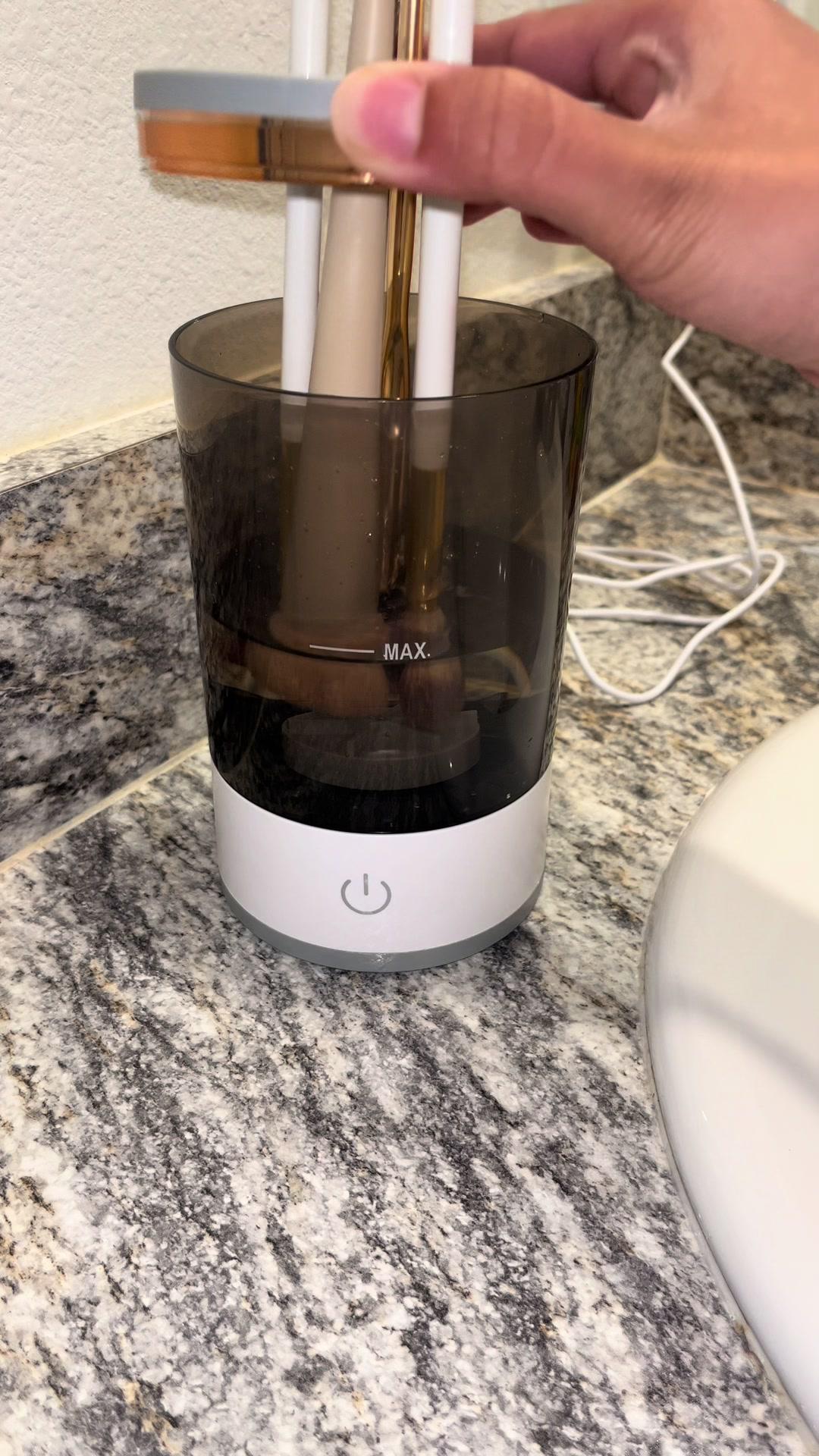 I love this Temu Electric Makeup Brush Cleaner 🩷🤍 🎁🔍Search code dnj4798 in temu to get it for free！(APP new users only)#temu #temufinds #temucode ##fyp##thenunyafamily##allaboutemily##temu##temufinds##makeup##beauty##cleaning##cleaningtiktok##girlythings##girlygirl @Temu