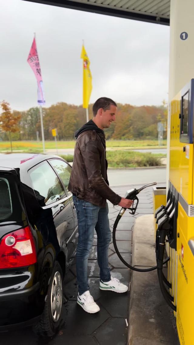 Der Tank-Tipp. Einfach per App zahlen und weiterfahren.