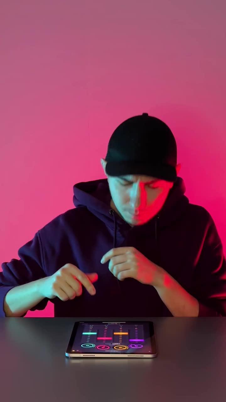 Make crazy beats easily!