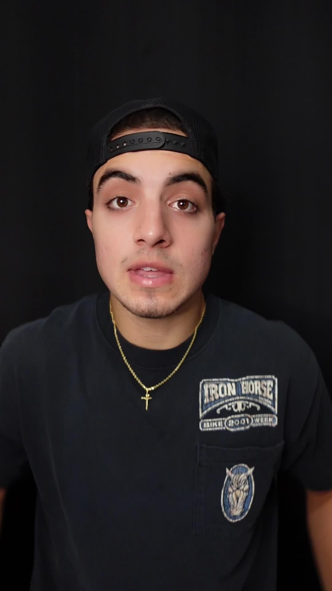 Easy Muscle is a workout application designed for fitness enthusiasts.