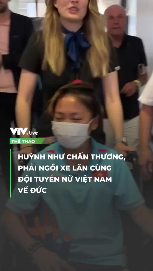 Huỳnh Như gặp chấn thương phải ngồi xe lăn cùng tuyển nữ Việt Nam về Đức #huynhnhu#doituyennuvietnam#thethaomoingay#tiktoknews#vtvlive#vtvlivethethao