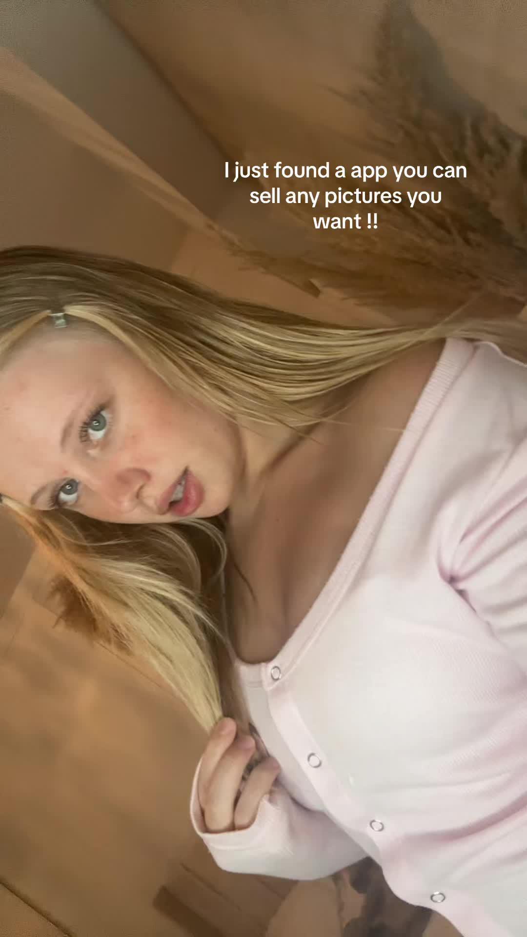 Proof girls get the APP NOW !! #fyp #pics #selling #app #newapp #foryoupage #viralvideo #girlies #foryou #explorepage #girls #blondie #earnmoney 