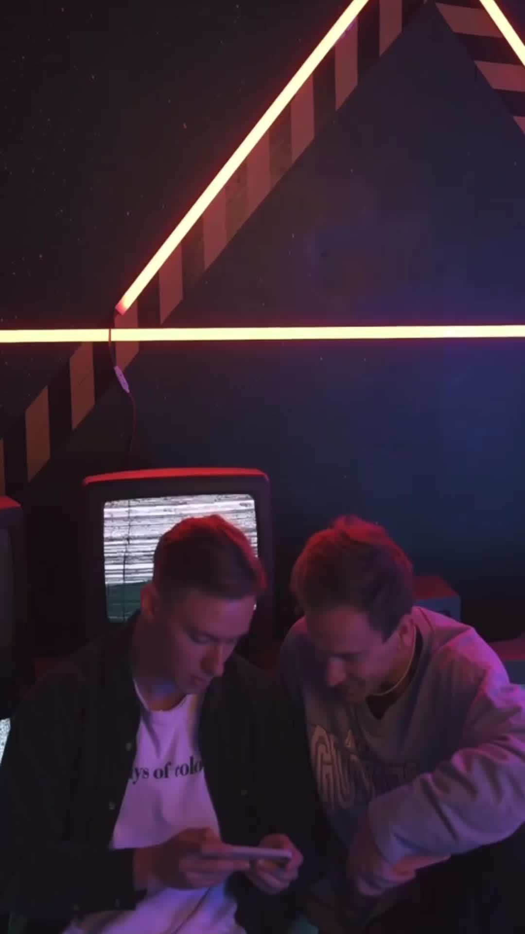 Thousands of keyboard themes for you to choose, easy to get chat treasure