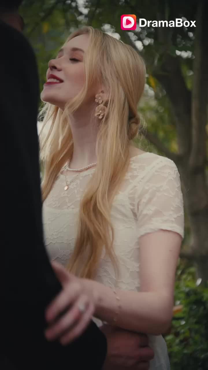 'Oops! I Married a CEO by Mistake' Download DRAMABOX and Watch Next!