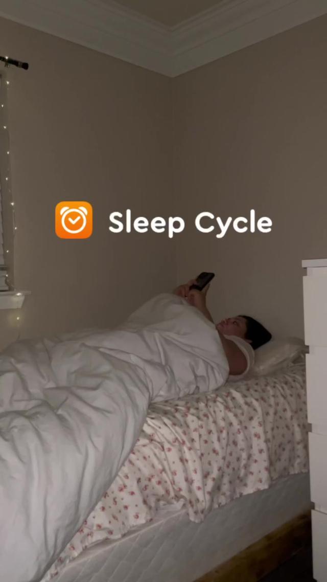 Glow up with beauty sleep🤍☁️🛏️ @Sleep Cycle made me a gorgeous 5AM girly and you can be one too! Download my fav app, link in bio for 7 days free #sleepcycleapp #nighttimeroutine #glowupovernight #glowup #easywaystoglowup #howtoglowupquick
