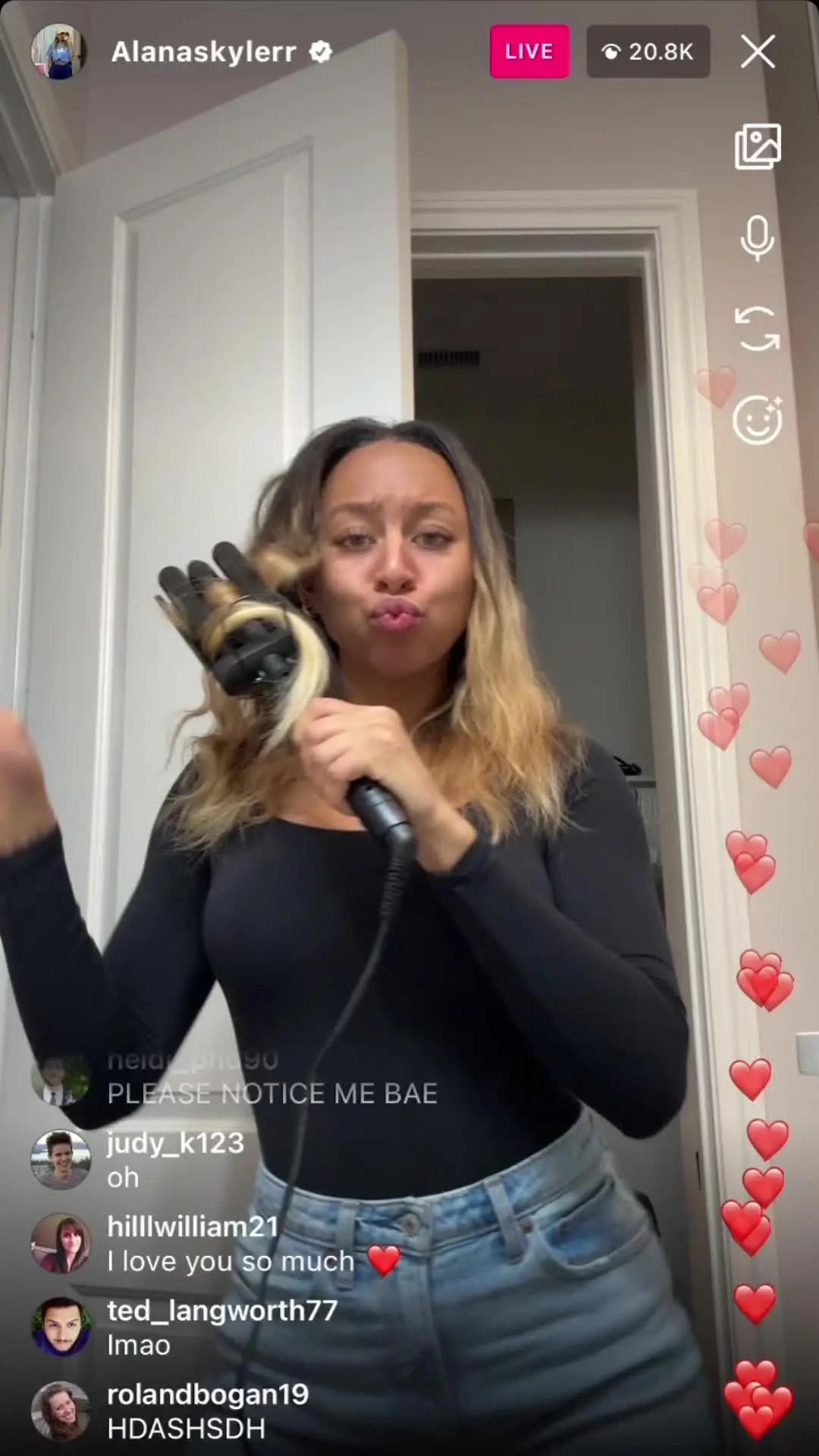 Get famous with Famefy now!