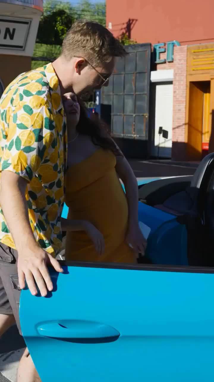 Run your army and become a billionaire tycoon!