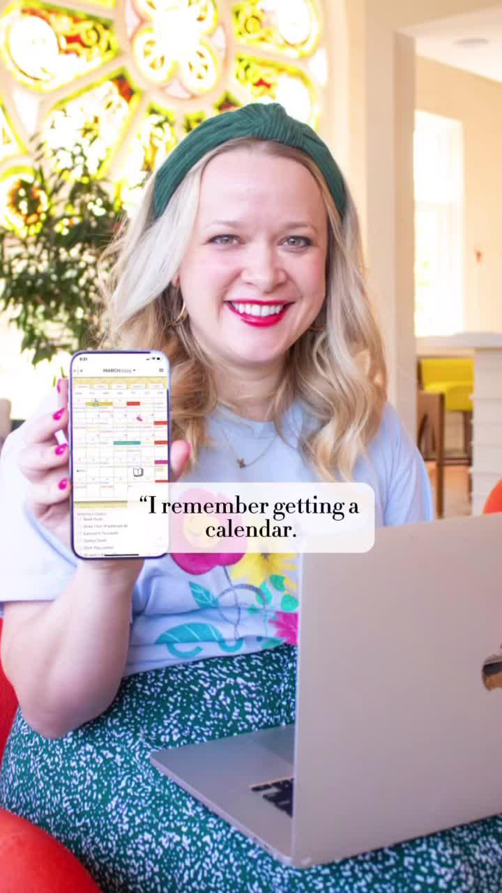 A smart and stylish digital calendar.