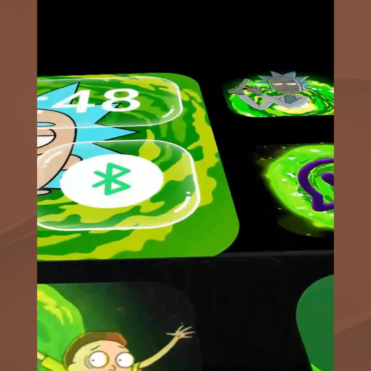 Set exclusive widgets & themes for your Phone!