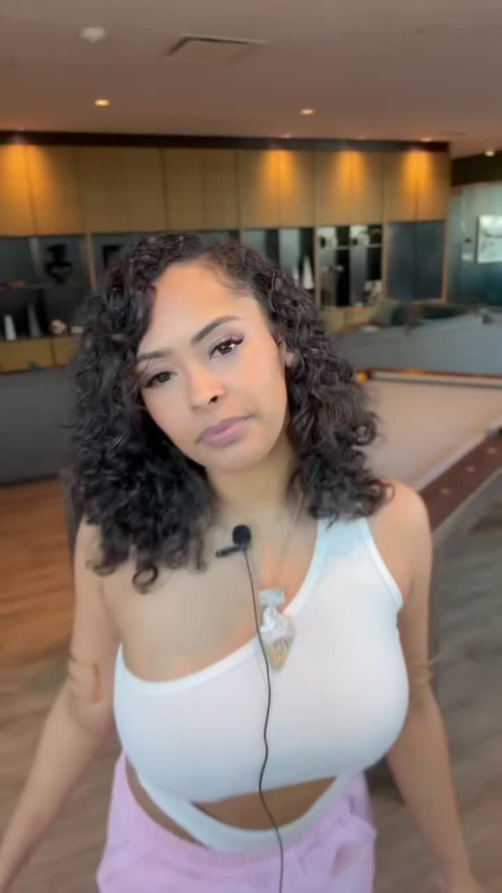 Upload music on the go and keep 100% of your earnings with UnitedMasters SELECT