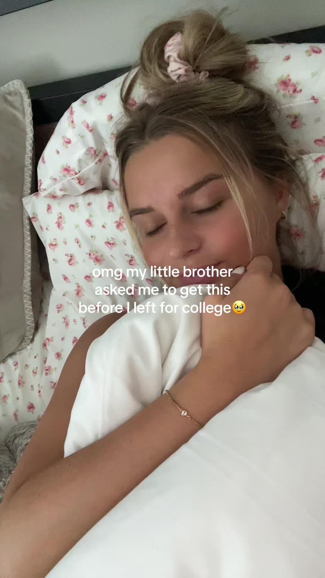 My actual bestie  #littlebrother #stayingintouch #college #bestfriends #leavingforcollege #relateable #hometownfriends #trending #bffs #missmytriends